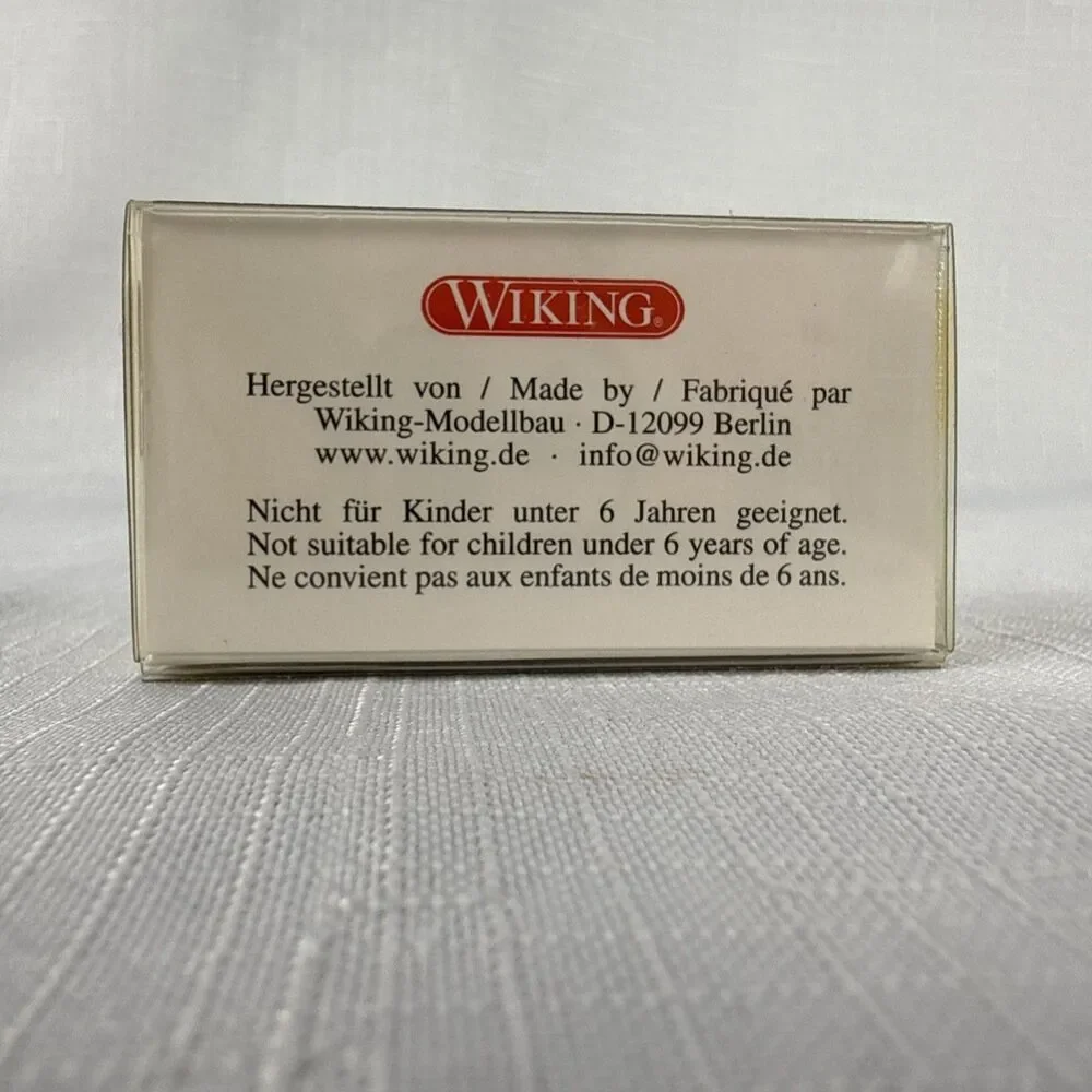 Wiking 1:87 Triumph Black TR4 #815 04 22